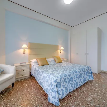 Carlton 3* Marebello