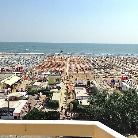 酒店 卡尔顿海滩酒店 3*