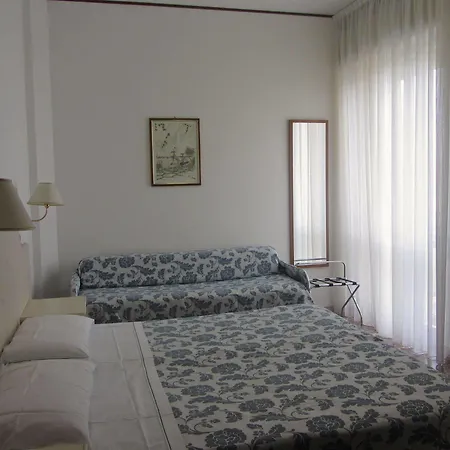 Carlton Ξενοδοχείο 3*