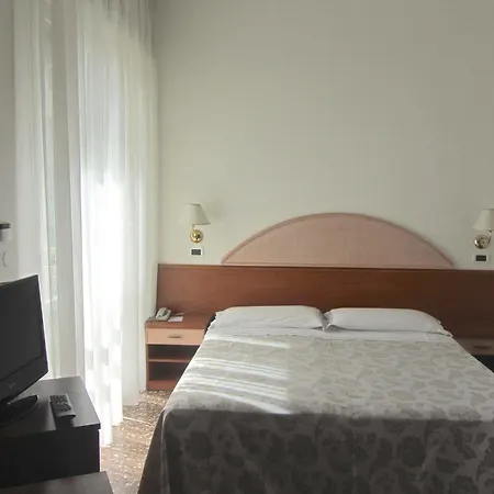 Carlton Ξενοδοχείο 3*