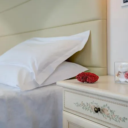 Carlton Otel 3*